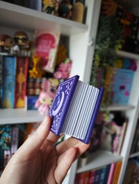 Image 4 of Caja almacenamiento luna y estrellas morado purpurina