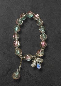 Bee crackle bracelet 