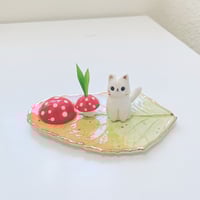 Image 2 of Glow in dark mushroom cat jewelry dish