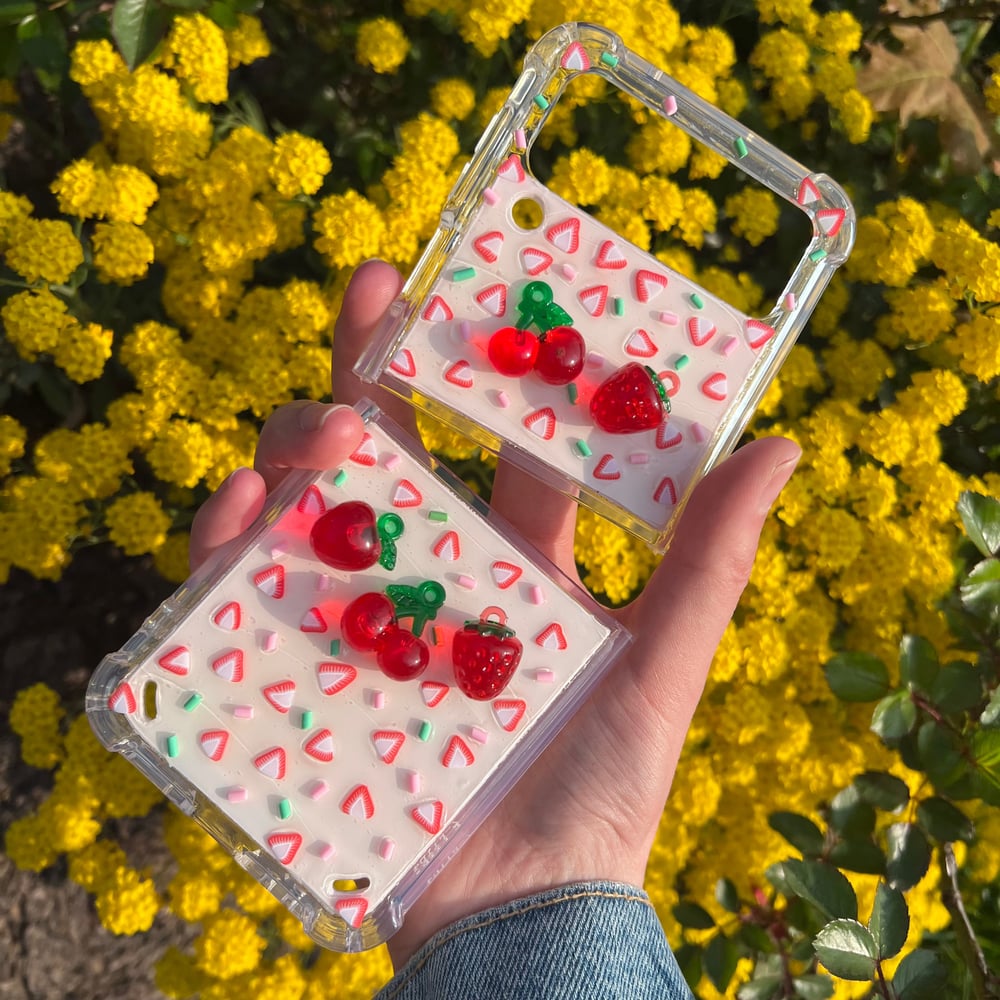 Image of Z Flip Series Strawberry Decoden Phone Case 