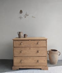 Image 1 of LA COMMODE ANGLAISE 