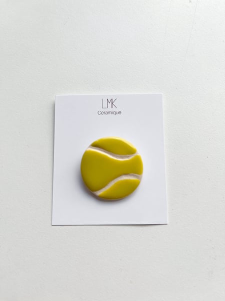 Image of Broche céramique balle de tennis citron