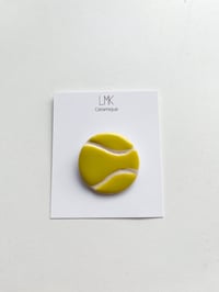Broche céramique balle de tennis citron