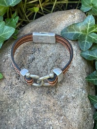 Image 3 of The Simple Horseshoe 