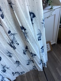 Image 3 of 2 piece vintage white blue flower set