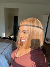 Image 3 of 12 inch HONEY BLONDE LACE CLOSURE BOB WIG with HIGHLIGHTS 