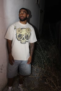 Image 2 of skull tee 