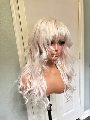 Image of All human hair 90s blonde