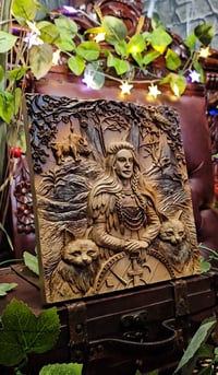 👑The Armored Kingdom Freyja's Valor: Guardian of Love and War Plaque