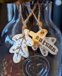 Image 10 of Autumn text leaf and a leaf. Set of 2.