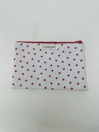 Image 1 of *EN STOCK* Pochette à livre intérieur enduit petits coeurs rouges