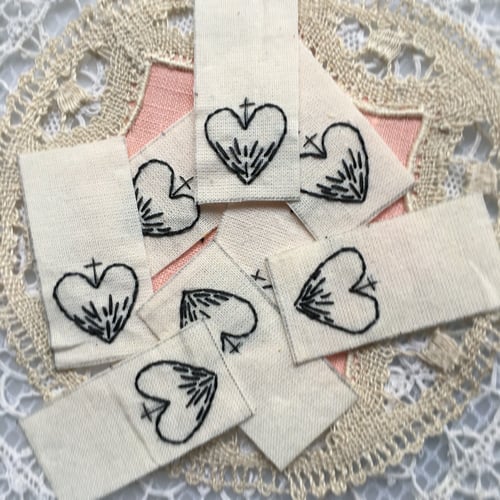 Image of Broche "Petit Ex-Voto” (pompon vert)