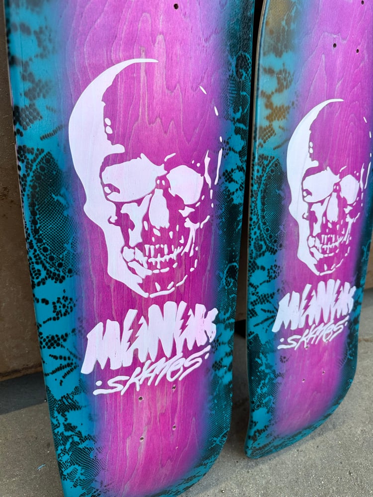 9.625” Diving Board Pool Shape - OG Skull Hawaiian Halo