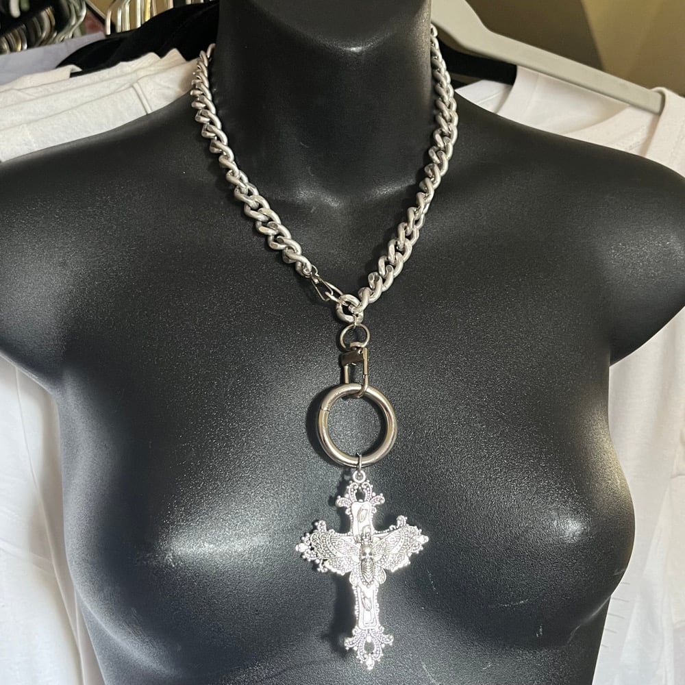 Image of HEAVY CROSS