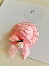 Image 2 of mini clip bonnet 