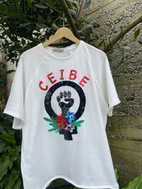 Image 1 of Camiseta bordada a man. CEIBE. Talla M oversize. En STOCK!