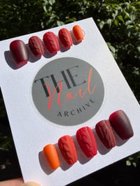 Image 7 of Sweater Weather Press-On Nails Size Small