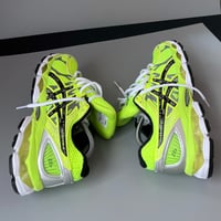 Image 2 of size: us8.5 uk6.5 eu40  cm25.5