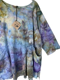 Image 4 of XL Cotton Woven Forager Top in Earthy Watercolor Ice Dye