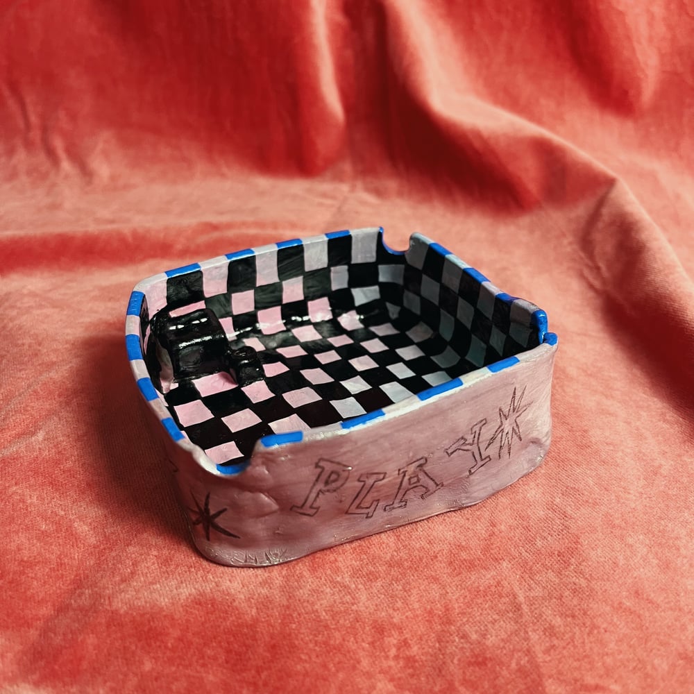 Image of CHECKERED ashtray