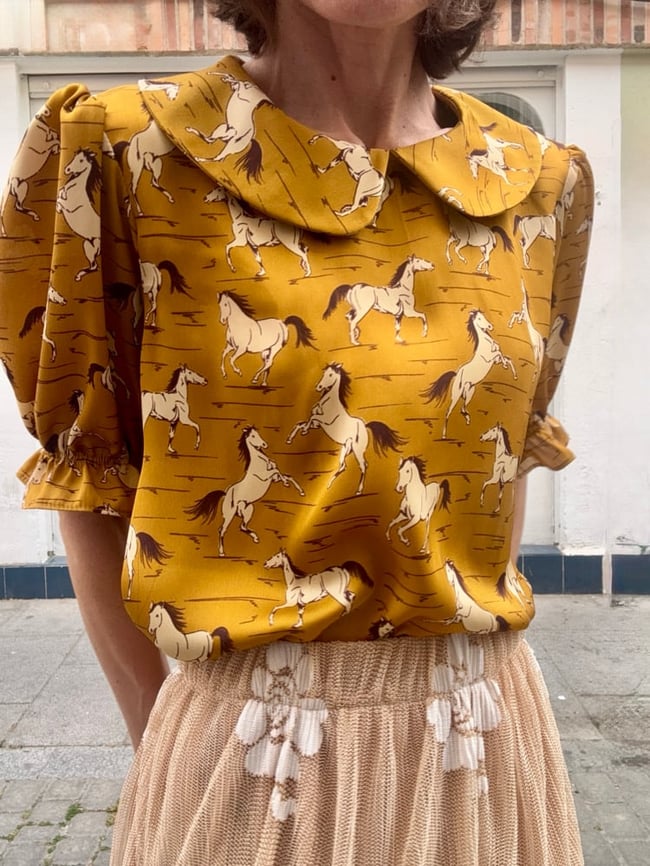 CARAMEL PRINT PETER PAN BLOUSE