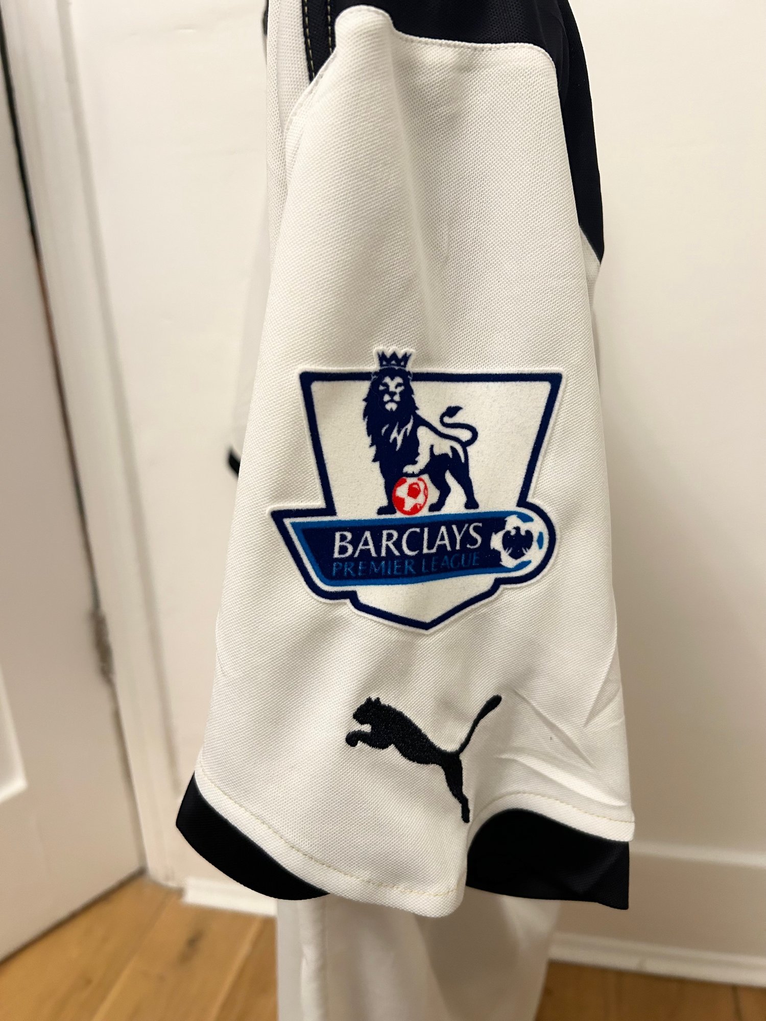 Image of Tottenham Hotspur “MODRIĆ 14” 2010/11 Home Shirt + PL patches (L)