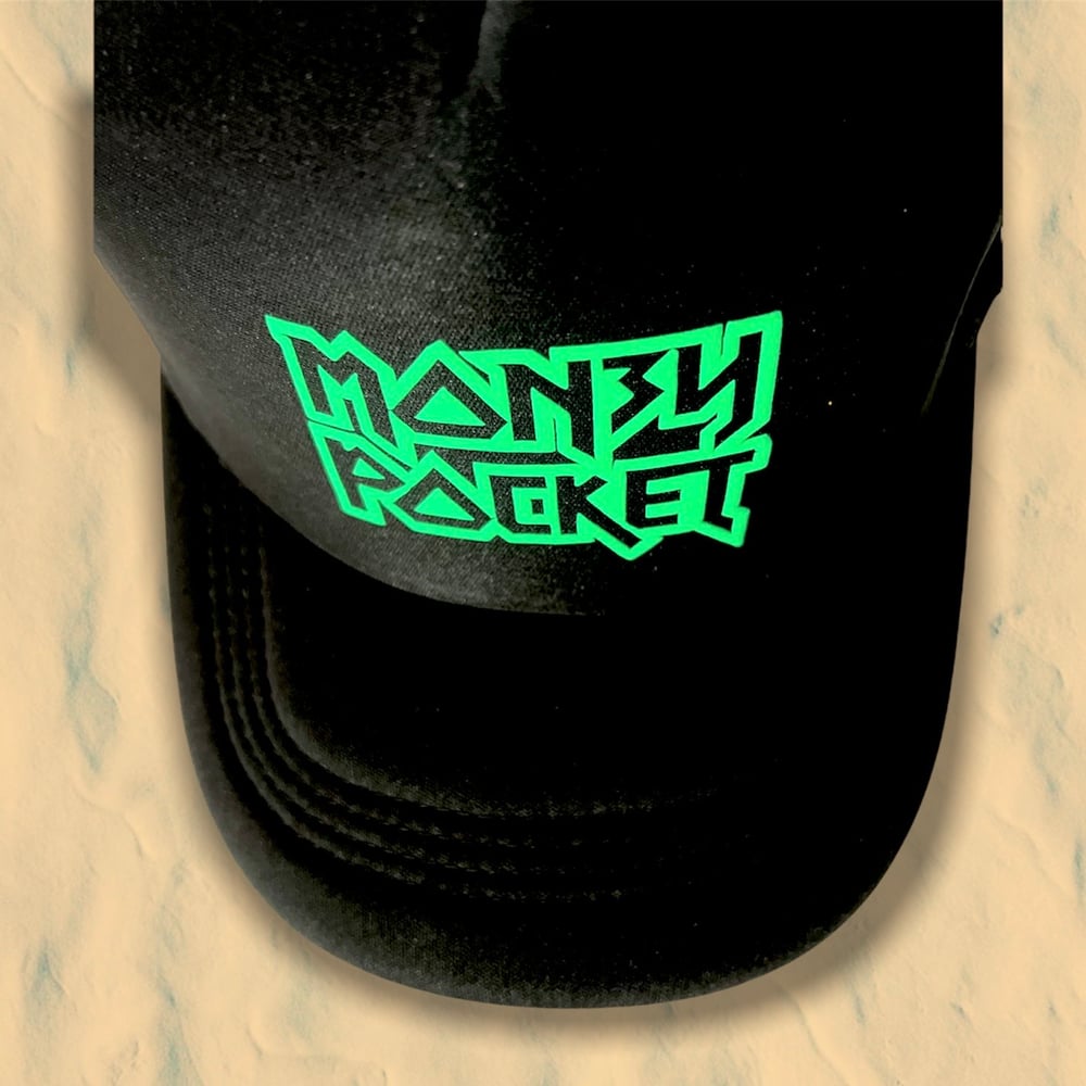 RETRO TRUCKER HAT // BLACK & GREEN 