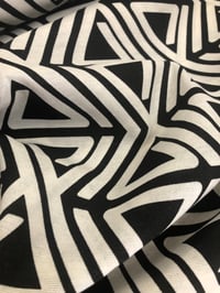 Image 3 of Loneta - Geometrías - Blanco/Negro - 8€/m
