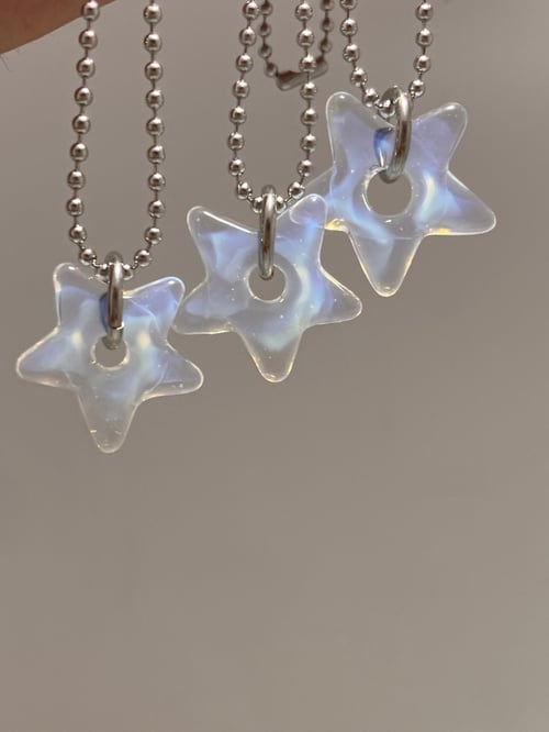 Image of opaline stars