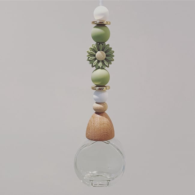 Hanging Car Diffuser 10ml - OLIVE GREEN DAISY  **ONLY 10 AVAILABLE**