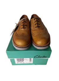 Image 9 of Mens Clarks Brogues Shoes Dip Dye Cognac Leather UK Size 7 G Unworn in Box