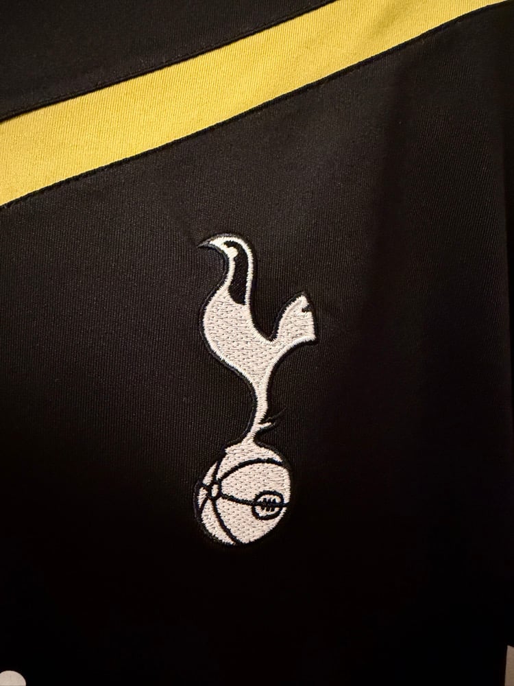 Image of PRE ORDER: Tottenham Hotspur “SANDRO 30” 2011/12 Third Shirt + PL patches (XL)