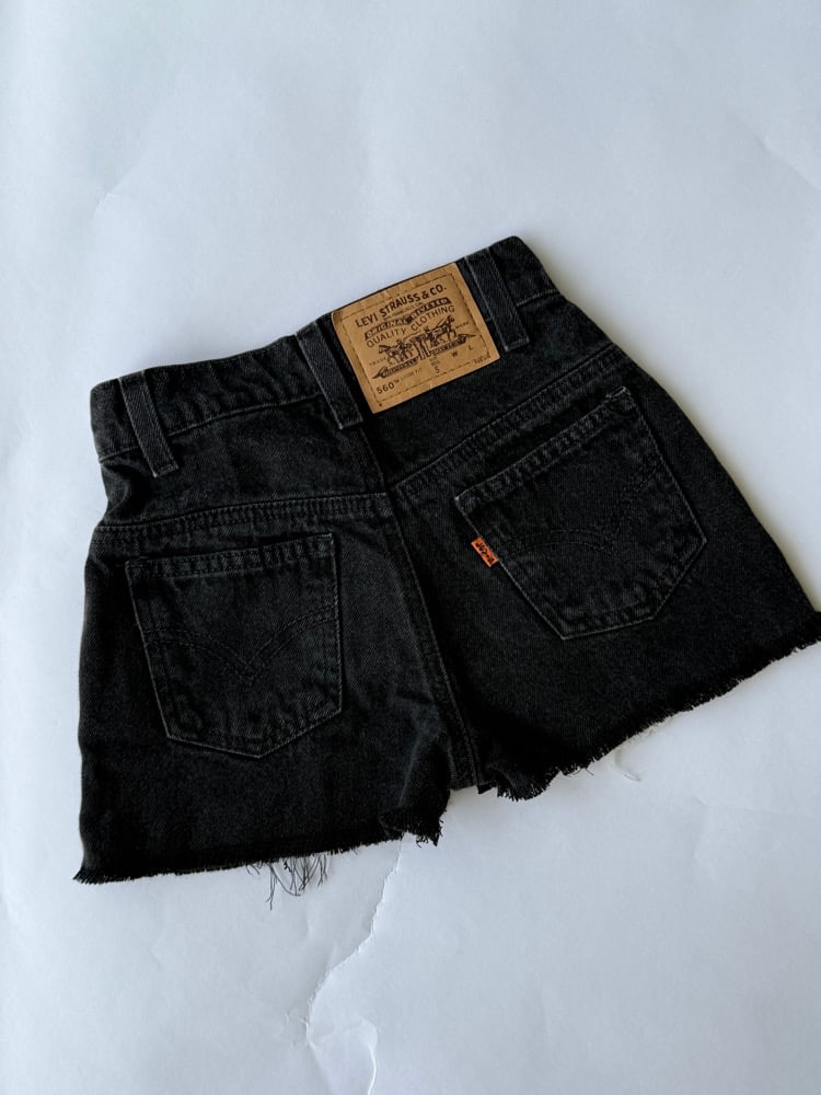Image of Vintage 550 Levi's Cut Off in Black Size 5