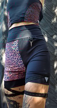 YARA shorts, pink leopard