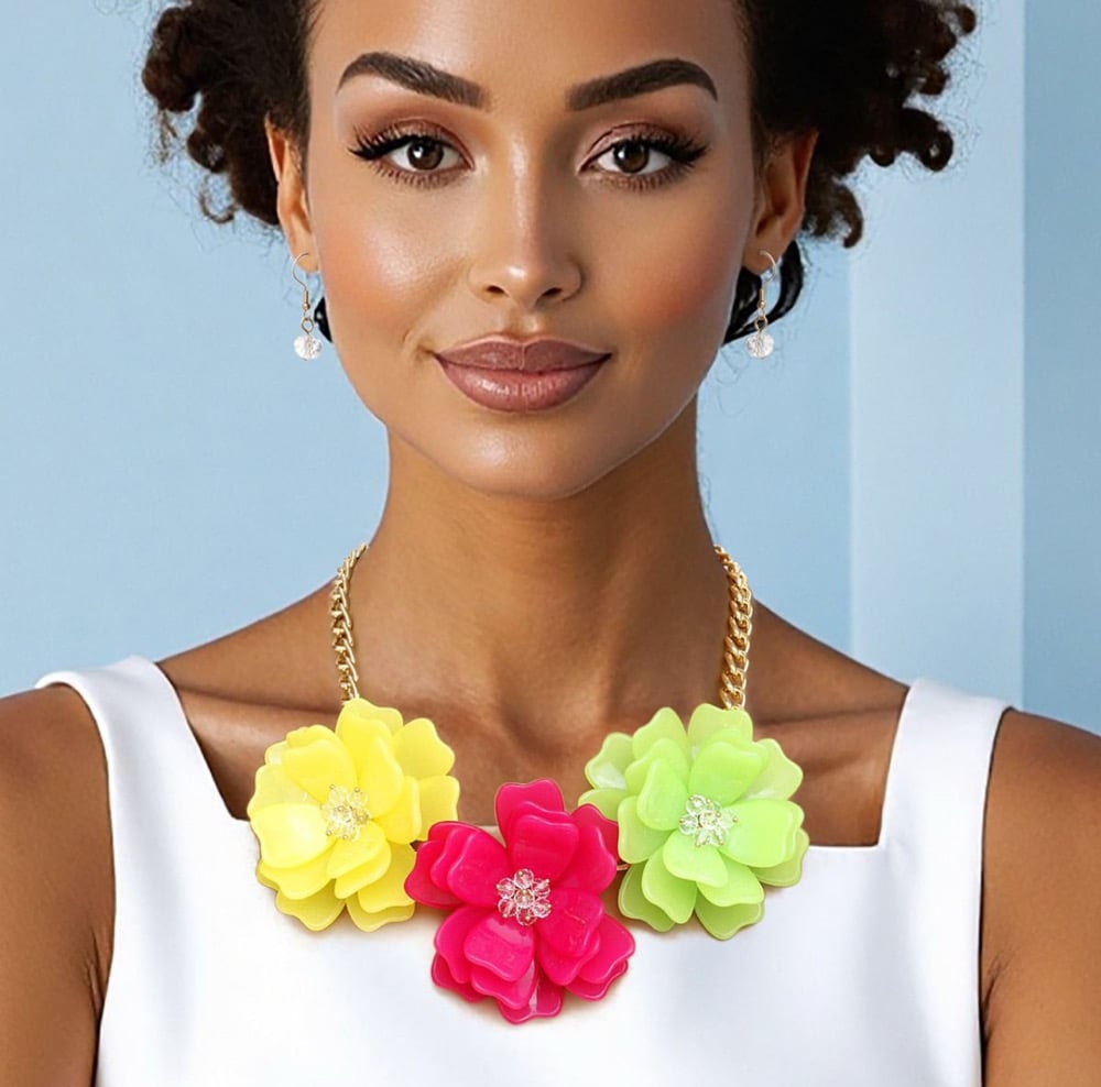 Image of Petals Bright Color Flower Necklace