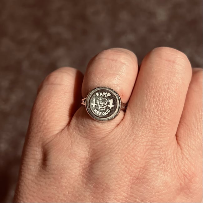 Ring - Kamp mot gud (svart)