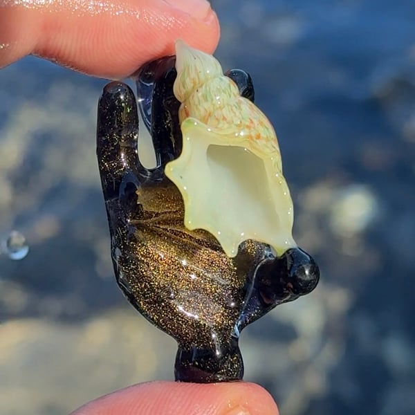 Image of Dichro Shell Hunter
