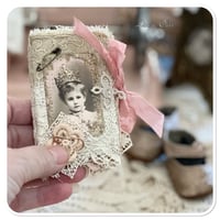 Image 4 of vintage lace pouch and snippet book