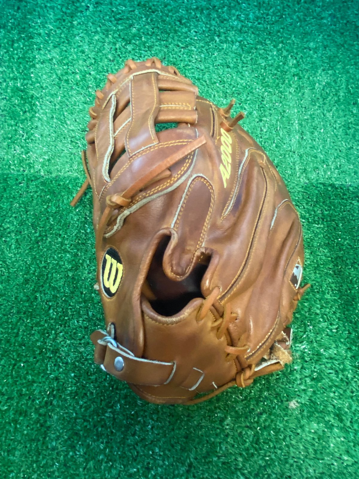 Wilson 2024 a2000 xlo