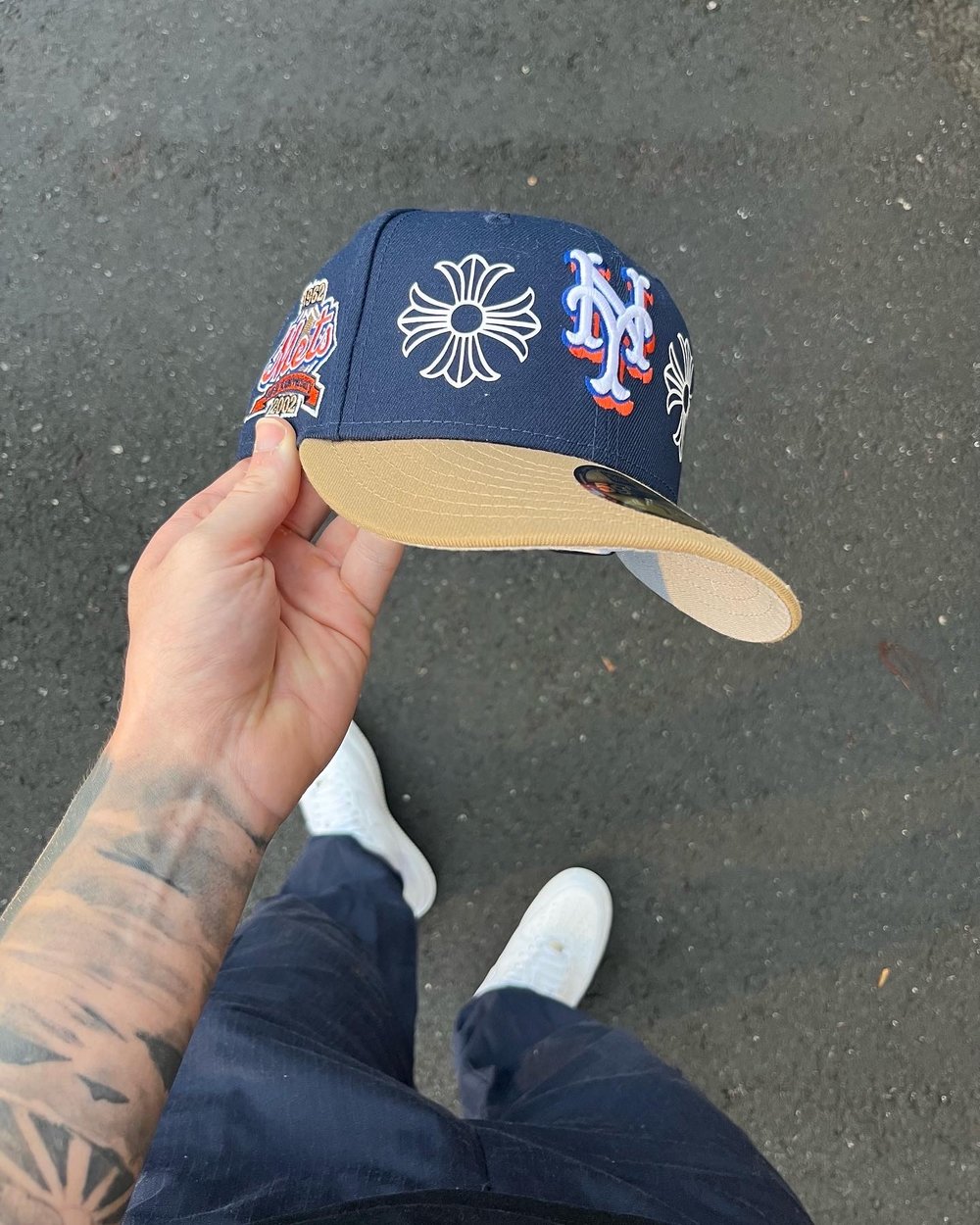 Image of  MULTI TONE BEIGE/NAVY NEW YORK METS CUSTOM FITTED CAPS