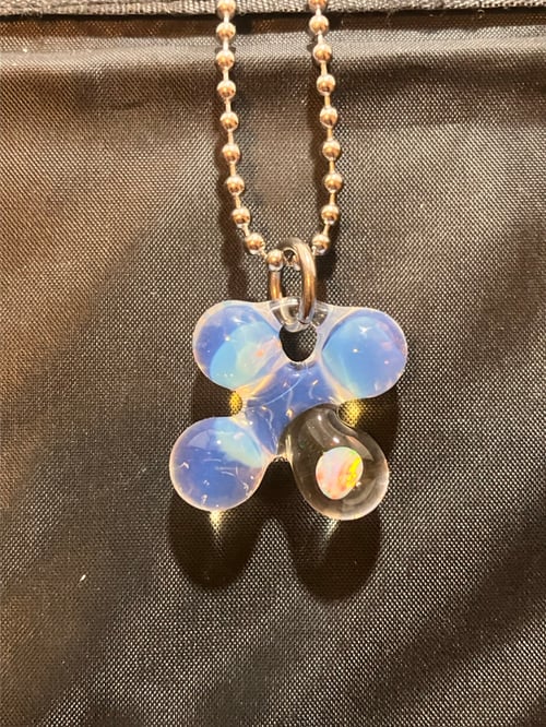 Image of opaline single opal clover 