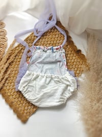 Image 2 of Sitter photo prop | bodysuit for photoshoot | Marella | age 9-12 months | lila flowers