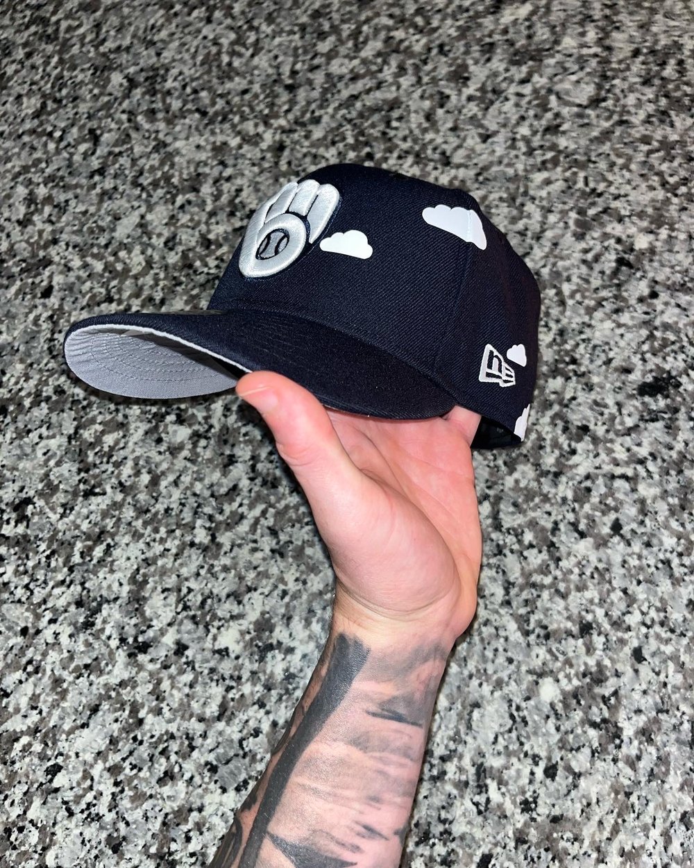 Image of NAVY BLUE PARTLY CLOUDY MILWAUKEE BREWERS CUSTOM FITTED 