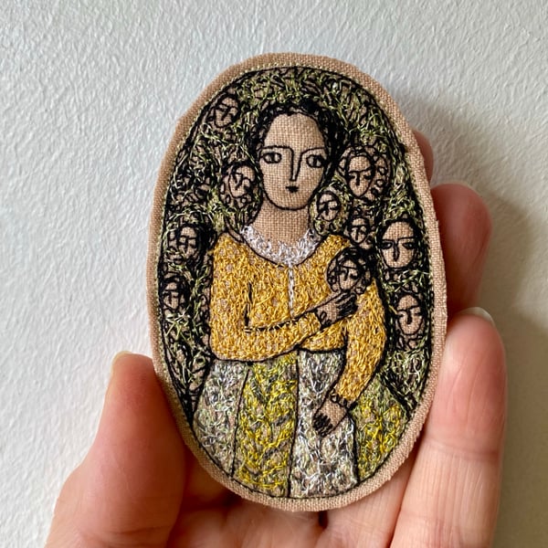 Image of poetess in a garden - embroidery brooch 