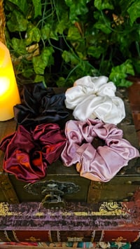 Image 2 of  👑The Armored Kingdom Maiden's Tie Mulberry Silk Scrunchies (4 in a Pack)