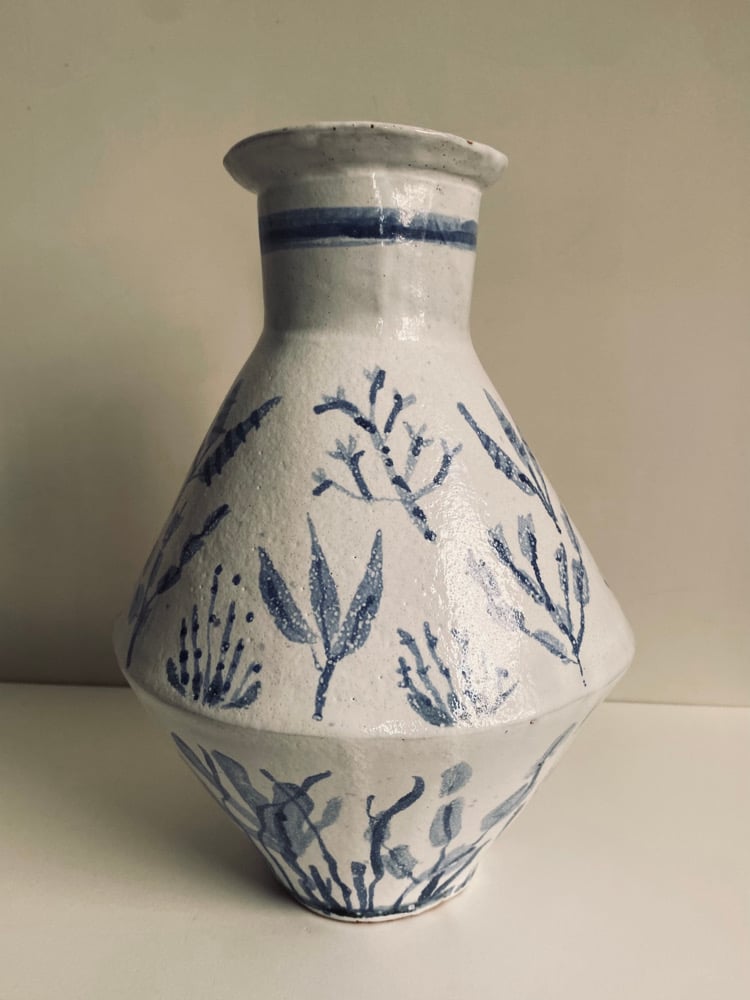 Waterweed Yield Vase Image 2