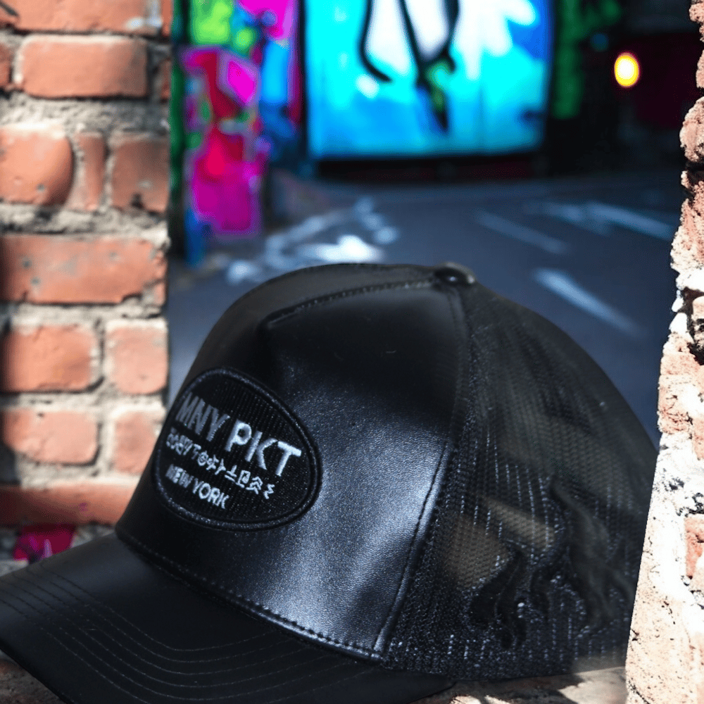 MNY PKT LEATHER TRUCKER// BLACK FLAME