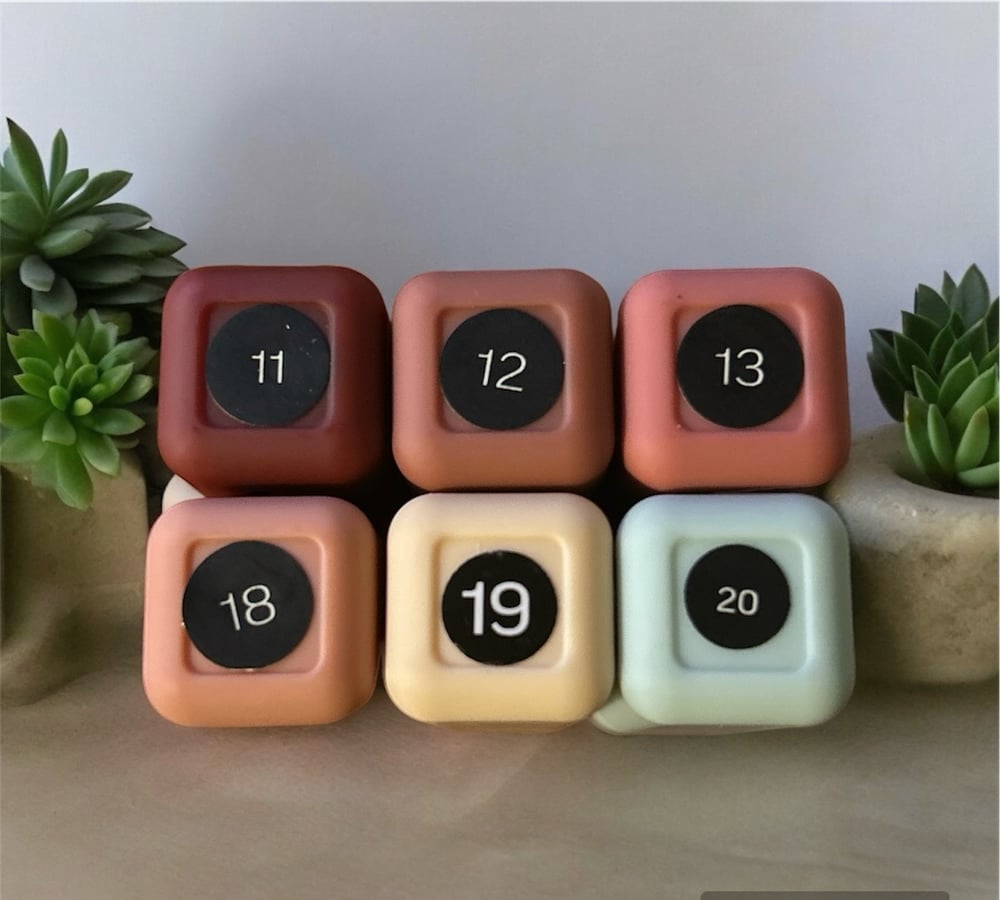 Image of ✨ Highlight Moisturizing Lip Gloss✨ 