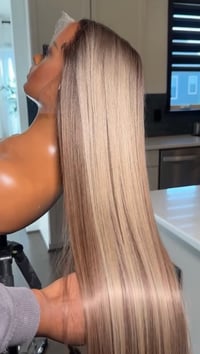 Image 3 of Ash Blonde/highlight HD frontal unit 24” 