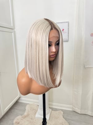 Image of Ash blonde bob luxury (ready to ship)